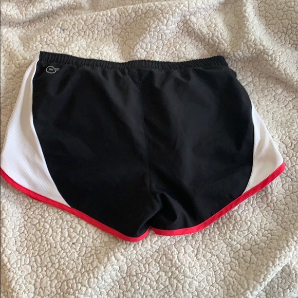 Puma running shorts - Picture 2 of 4